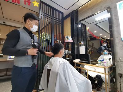 理發(fā)新規(guī) 青島理發(fā)店的日用口罩防疫智慧